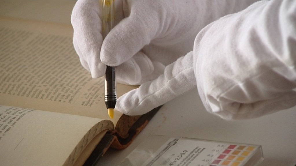 Starý papier_nepoužiteľný_kyslosť